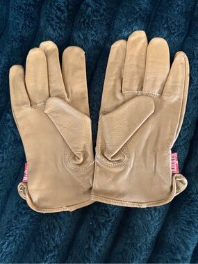 VTG Marlboro Unlimited Gear Men's Caramel Leather Driving Gloves with Red Tag